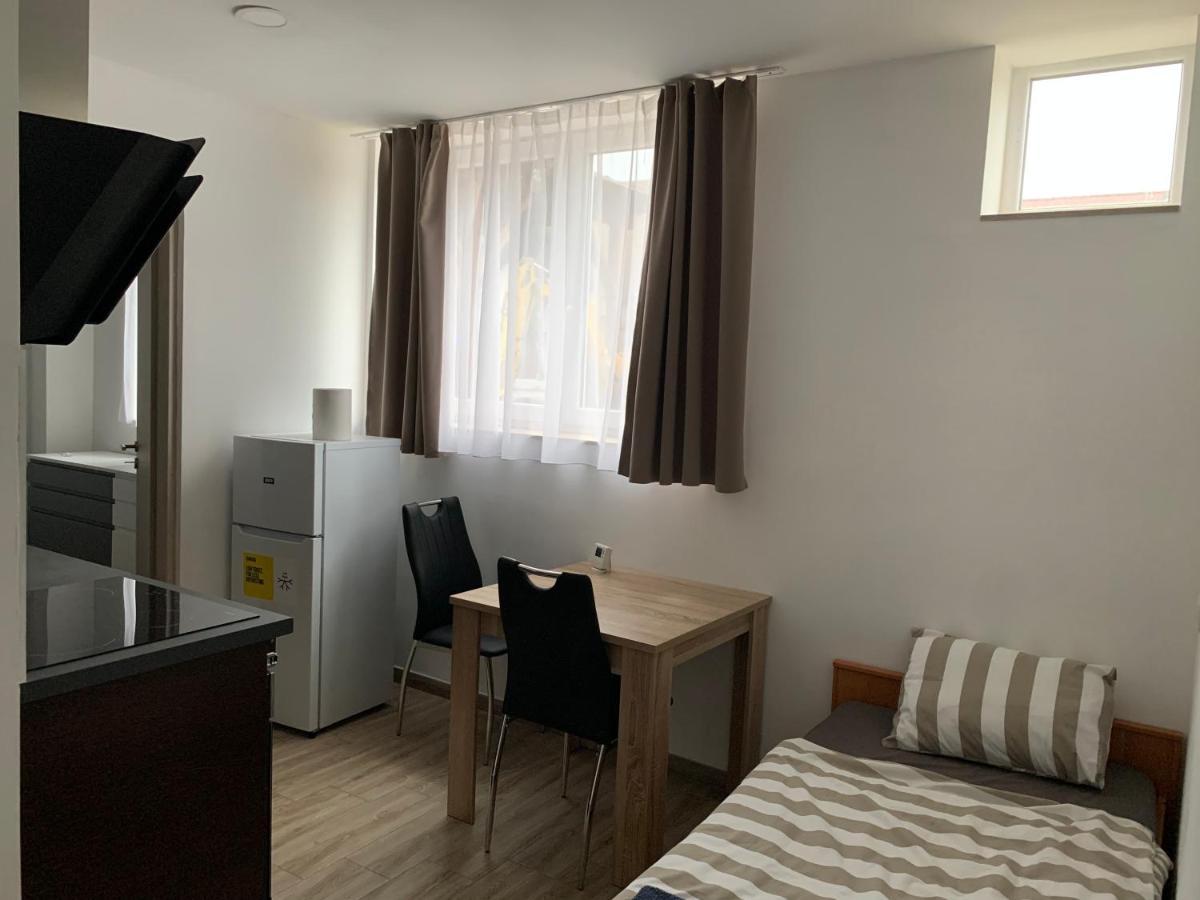 Beregi Apartman Tiszaújváros Exterior foto